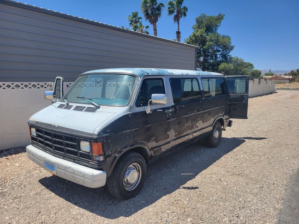 1992 Dodge Ram Van