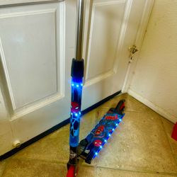 Light Up Spider-Man Scooter 