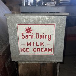  Vintage Sani-Dairy Metal Milk Box