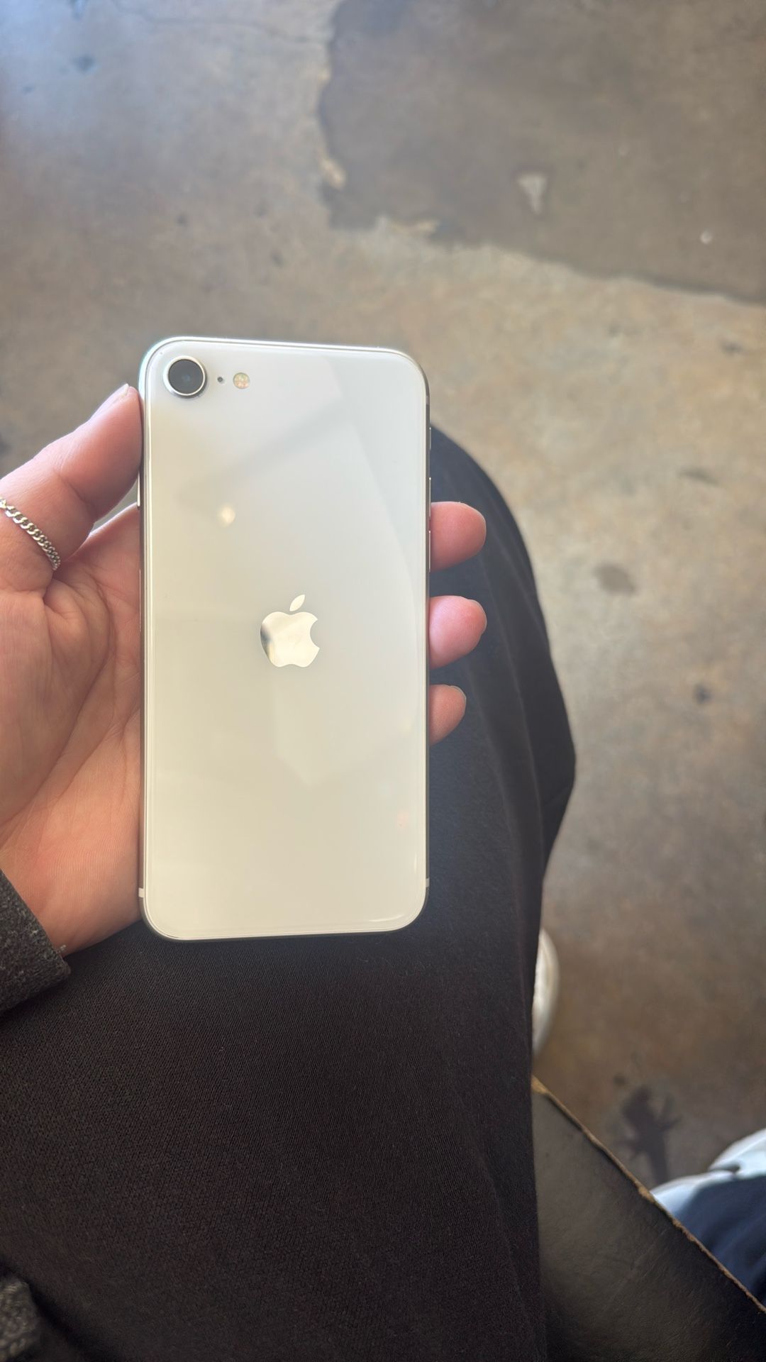 Unlocked iPhone SE 2nd Gen 64gb