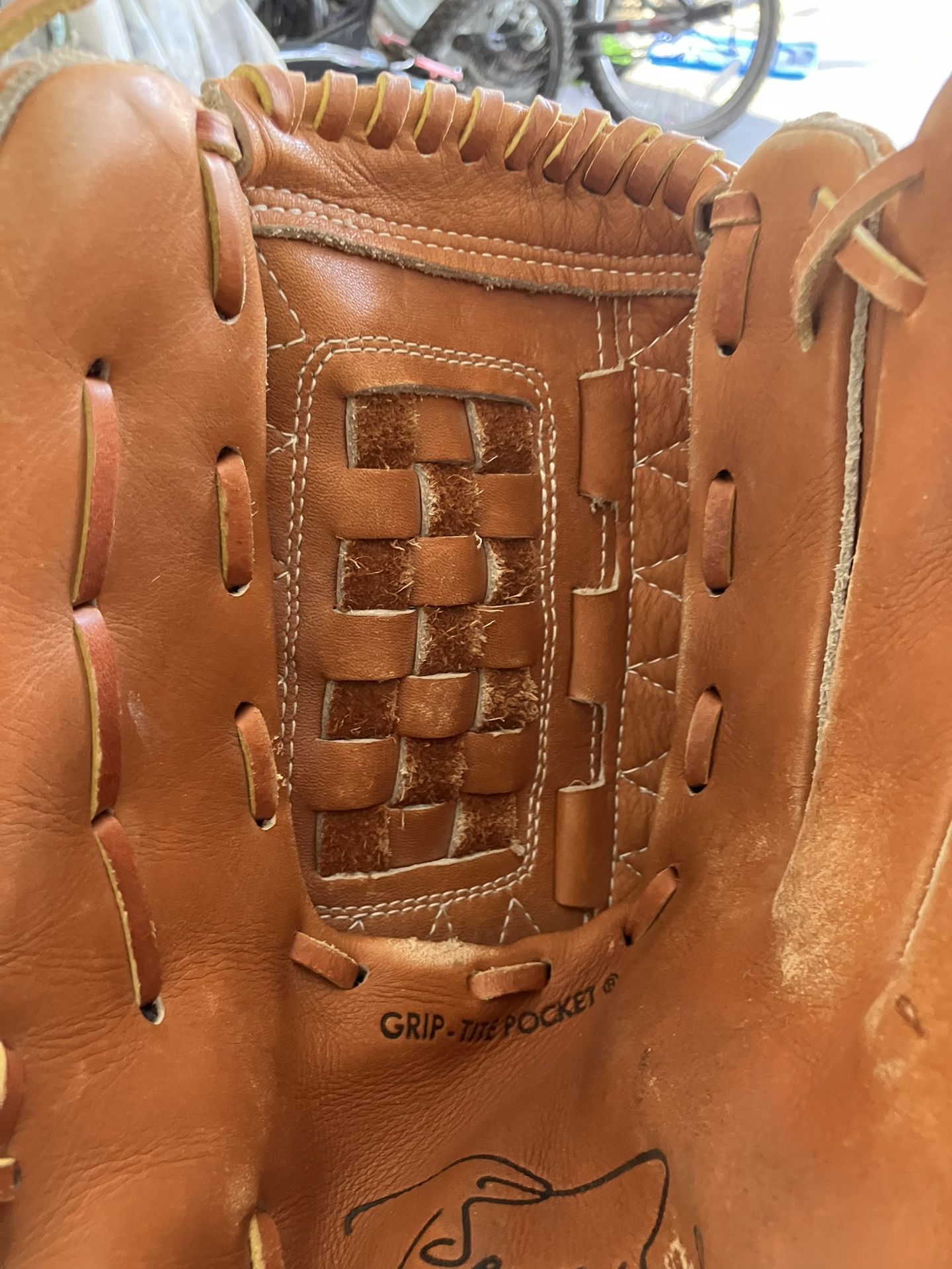 Barry Bonds Signature Baseball Glove