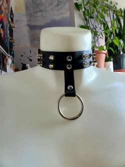 Alt black spiked choker