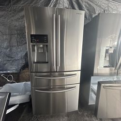 Samsung French 4 Door Apt Size 33” Stainless Steel Fridge We Deliver And Install👨🏻‍🔧🚚