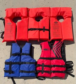 Life Vests 5 Adult / Beach / Lake / Pool / Water Skiing Vest / Kayaking Vest / Boating Vest