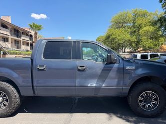 Ford F-150 SuperCrew Pickup Truck