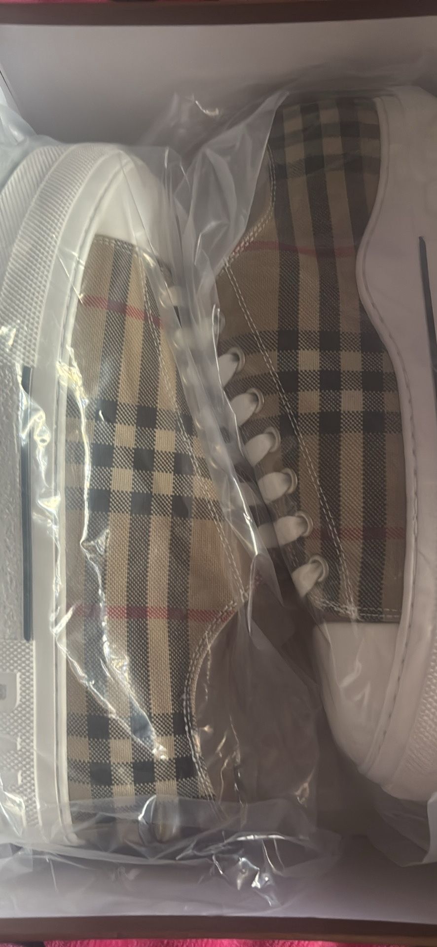 Men’s Sneakers / Burberry