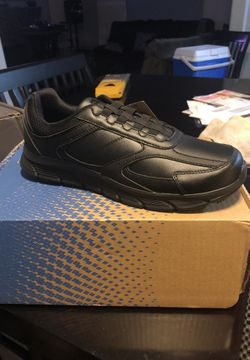 Men’s work shoes size 8