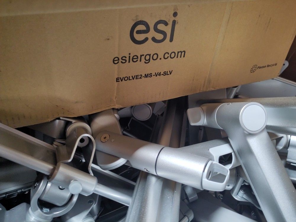 Single Dual Triple Quad Monitor Arms Delivery Possible