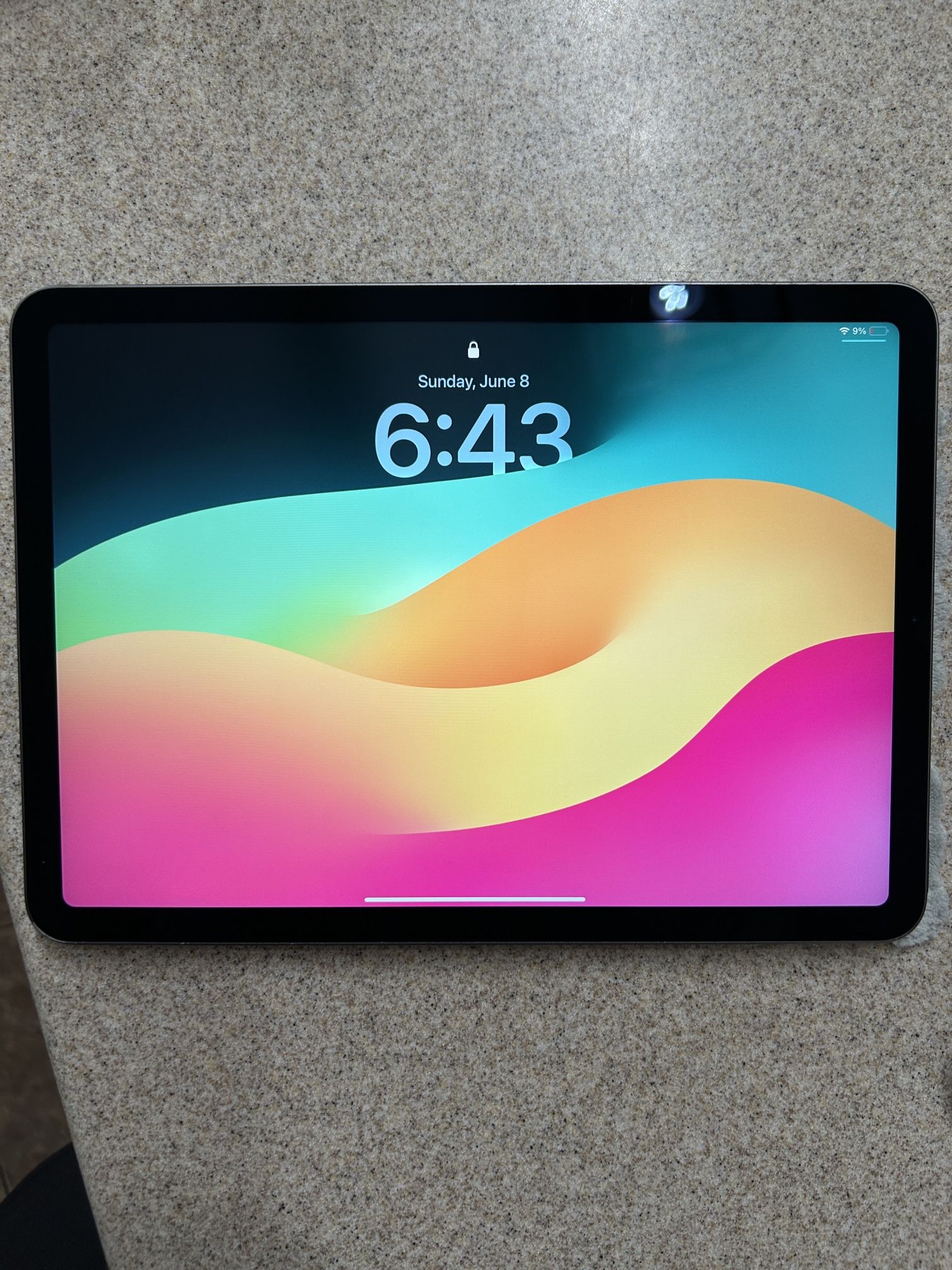 Apple Air iPad 4th Generation- 64GB WiFi & Cellular!
