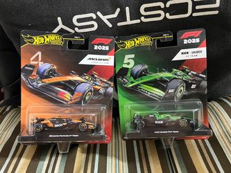 Hot Wheels Premium 2025 Formula 1 Kick Sauber F1 Team #27 + McLaren New Sealed