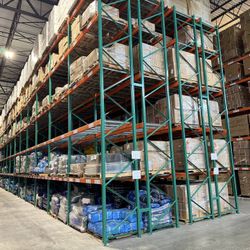 Industrial Pallet Racks Shelving Wire Mesh Decking Uprights Beams Pallet Racking Forklifts