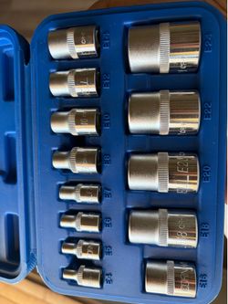 Cornwell inverted star sockets