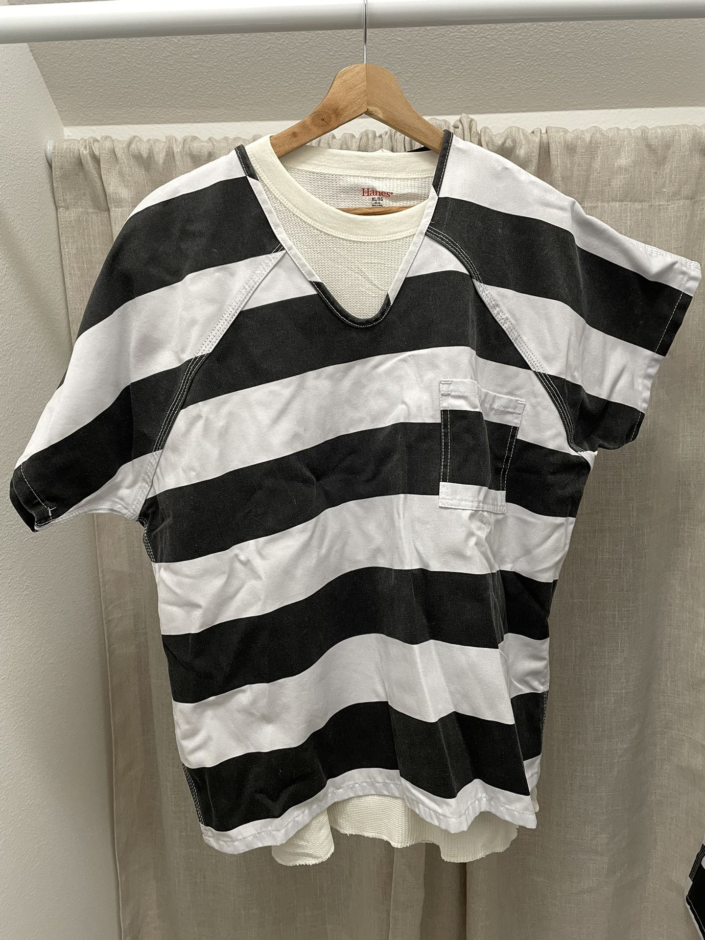 WHAT A STEAL! Prisoner Halloween Costume