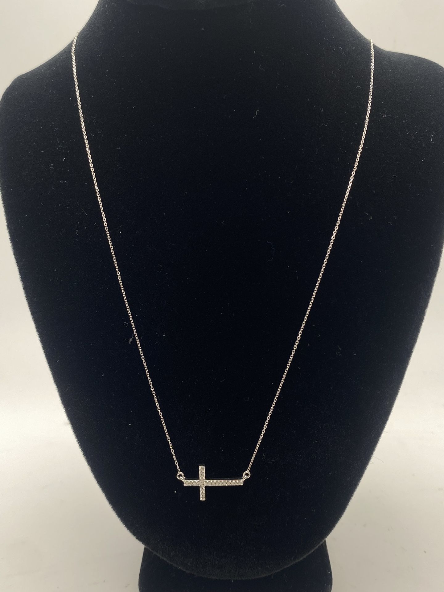 10k White Gold cross with diamonds and cable chain
