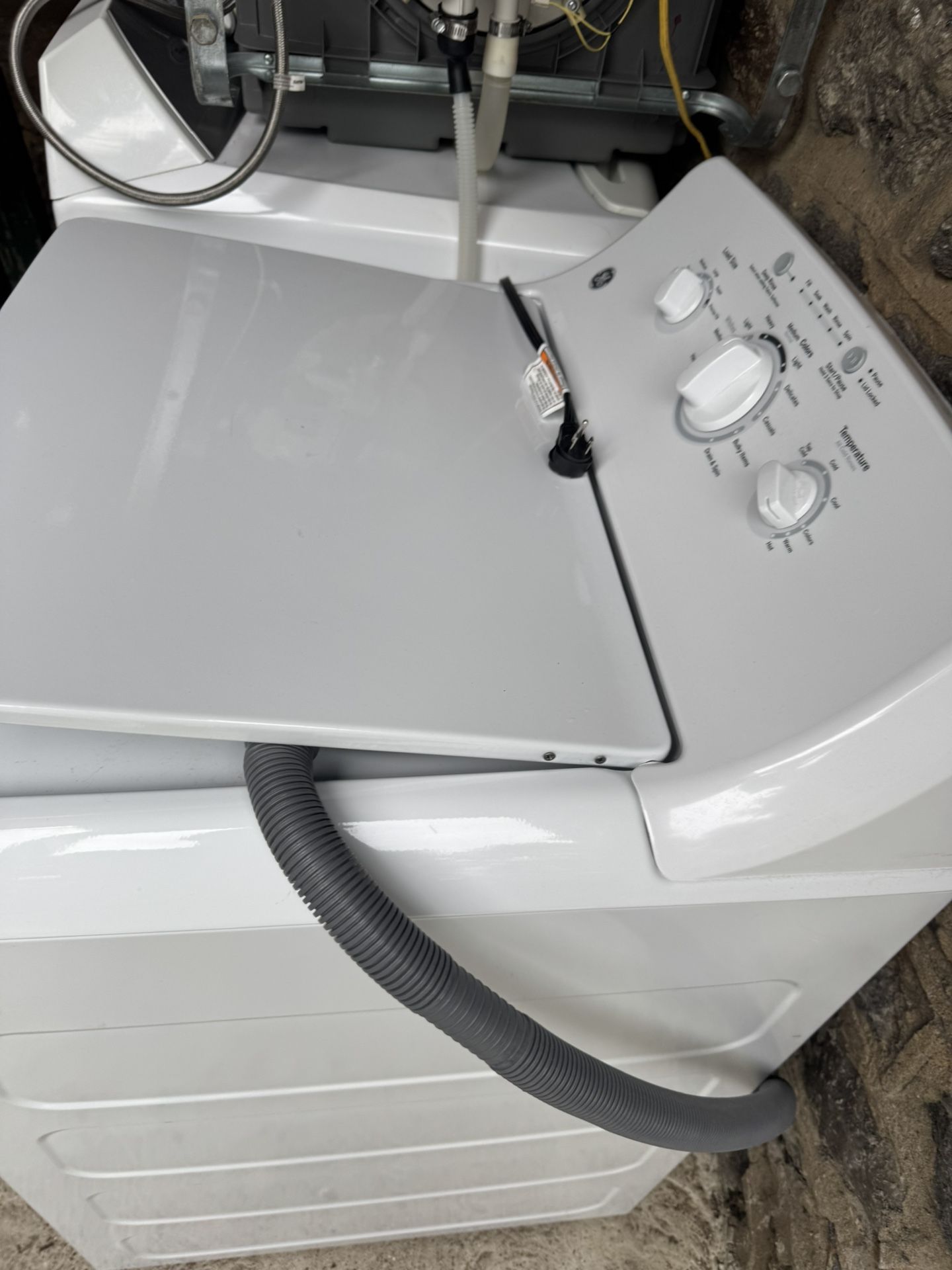 GE Electric Washer And Gas Dryer .old But Working.