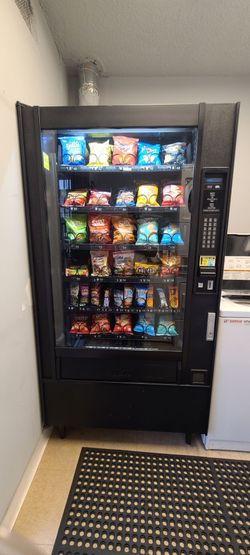 No Location: Crane National GPL 159D Working Snack Vending Machine w/ Bill & Coin Validator