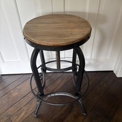 Bar Stool / Bar Chair