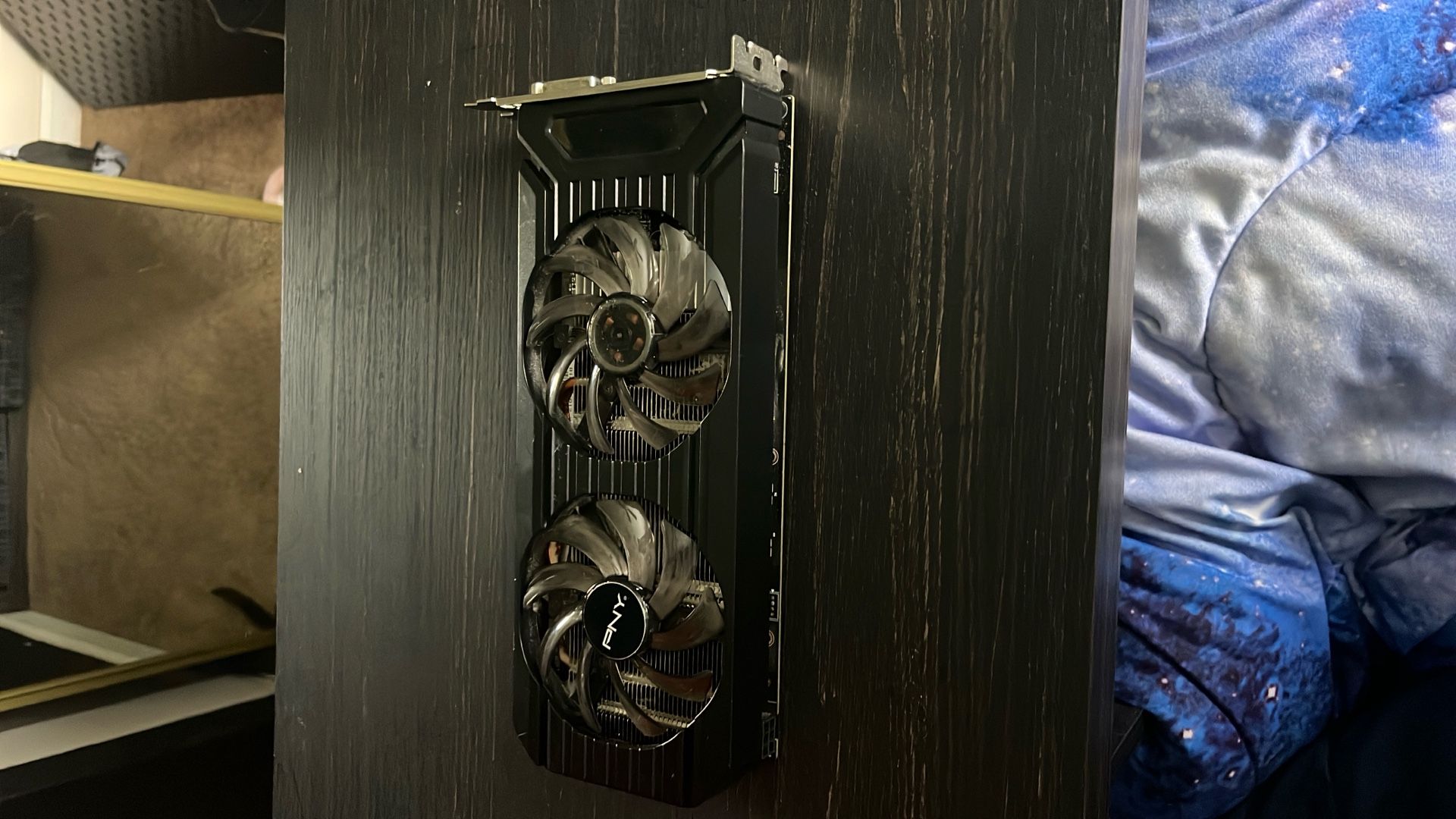 shows a PNY GeForce GTX 1060 graphics card