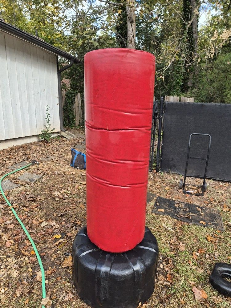 Century XXL Wavemaster Punching bag