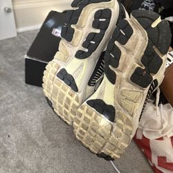 Nike Vomero 5 “Black/Cream” Size 10