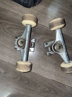 VENTURE TRUCKS FOR 7.75 board