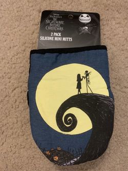 Nightmare Before Christmas Jack and Sally set of 2 oven mini mitts