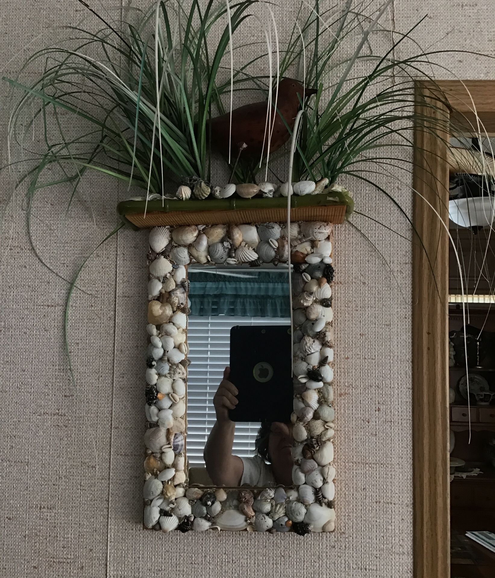 2 wall mirrors (sea shells) with bird