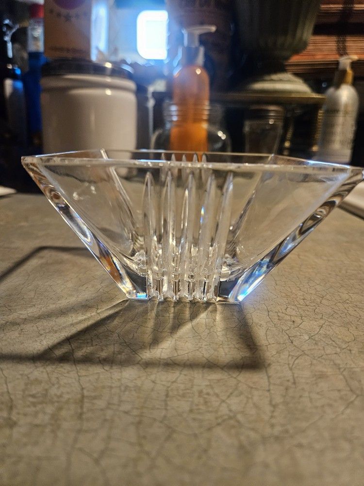 TIFFANY & CO. Deco Style Crystal Nut Bowl