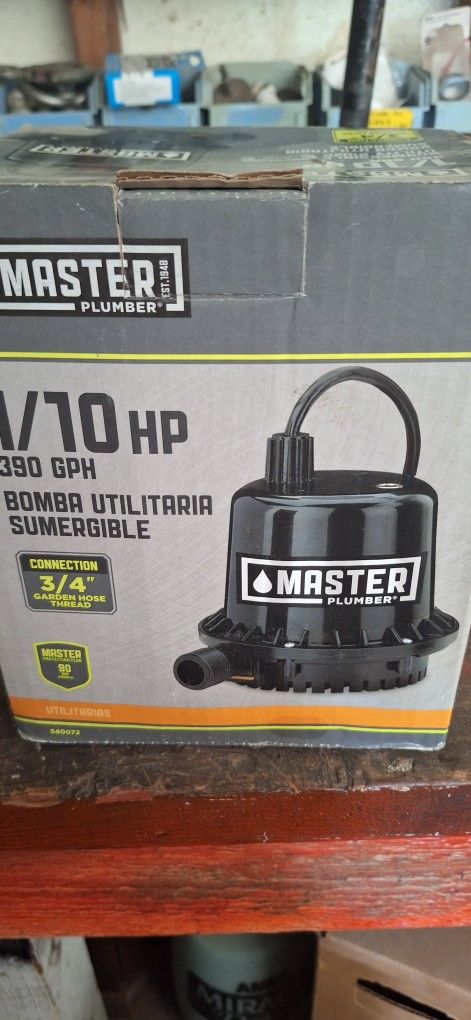 Master Plumber Submersible Utility Pump