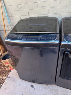 LG matching washer and dryer set