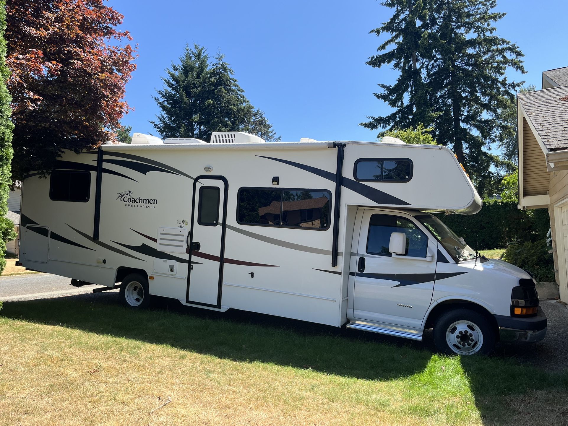 2012 Coachmen Freelander 28QB-LTD