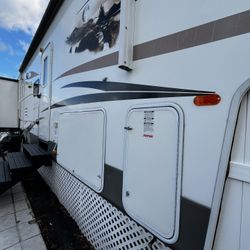 2011 Forest River, Sierra