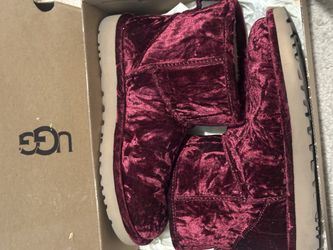 Ugg Boots Crushed Velvet (Maroon) Women’s Sz 8