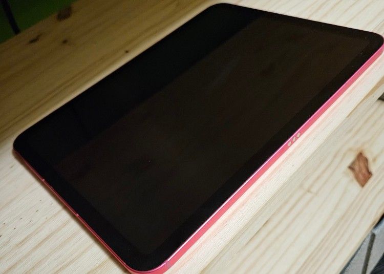 iPad 10th gen barely used