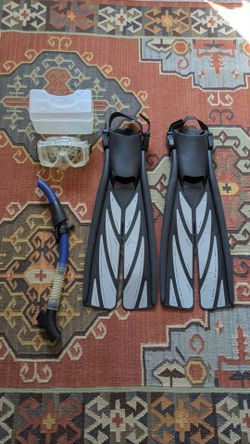 Atomic Aquatics Splitfins and Gear