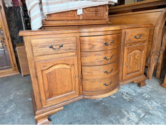 Oak bow front buffet sideboard and top