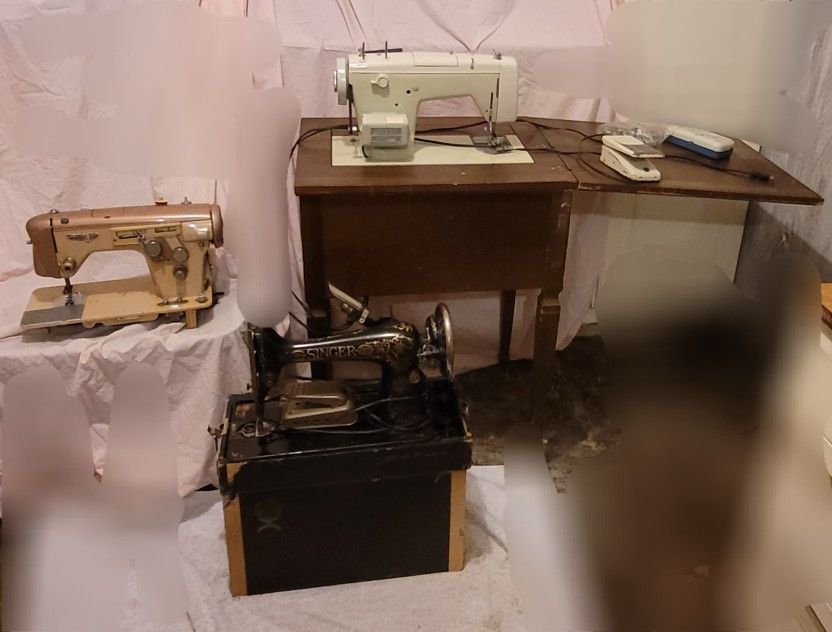 3 Vtg Sewing Machines
