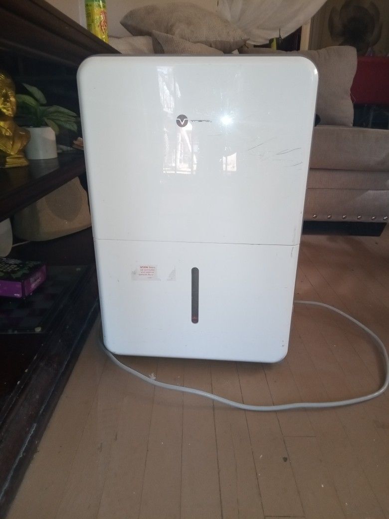 Dehumidifier 
