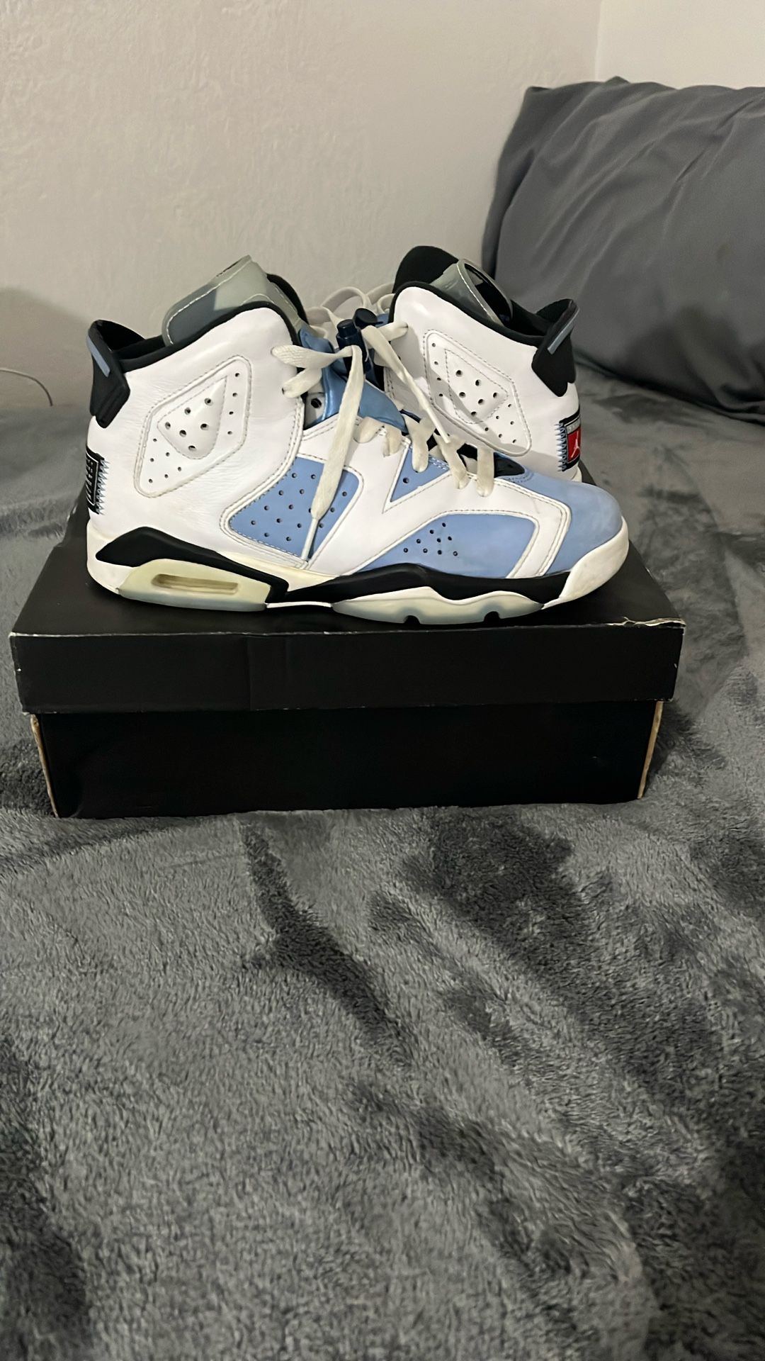 Air Jordan 6 Retro Unc Blue