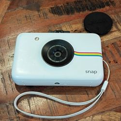 Polaroid Snap 10.0MP Digital Camera - White 