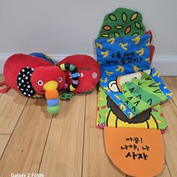 Baby Tummy Time Touch Feel Sensory book in Korean characters