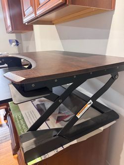 Desk converter stand lift