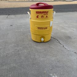 Igloo 5 gallon water cooler