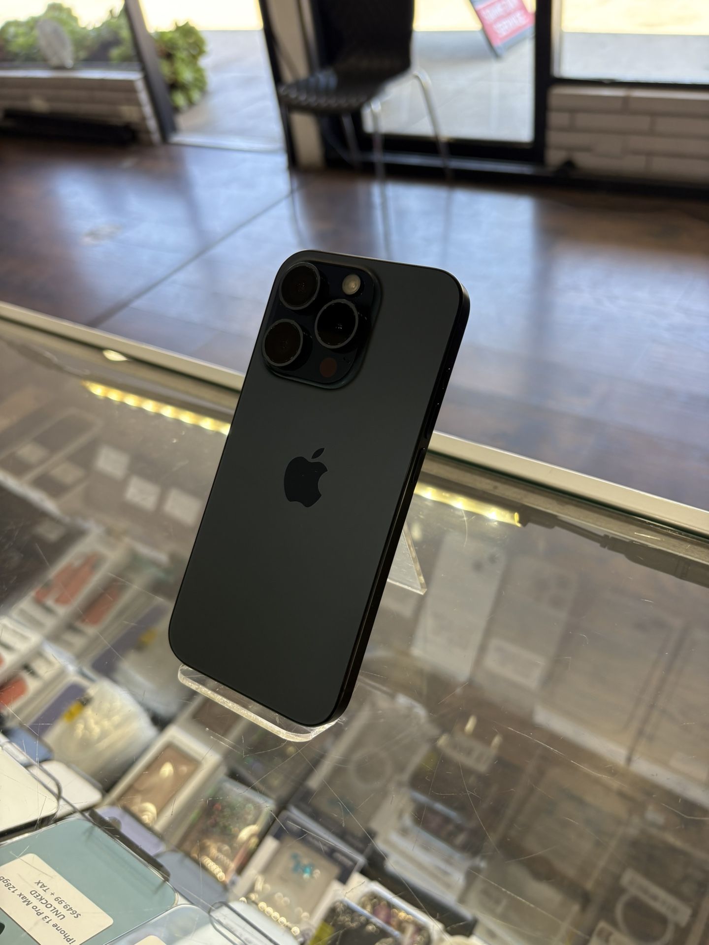 iPhone 15 Pro 1TB Unlocked