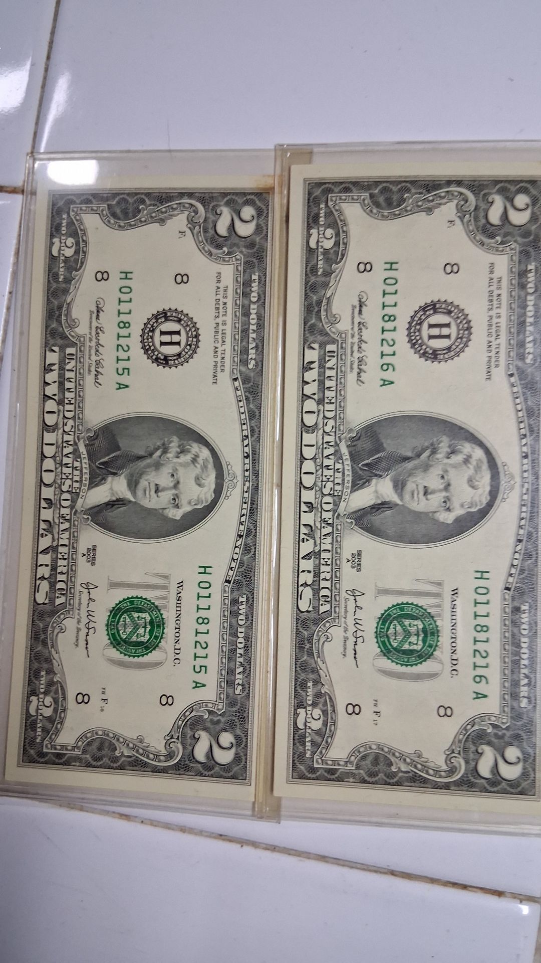Consecutive serial number $2 bills