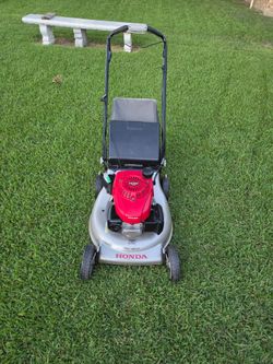 Honda lawn mower