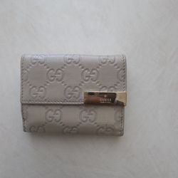 Gucci Ivory/Cream Guccissima Compact Wallet 