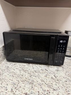 Chefman Black Countertop Microwave