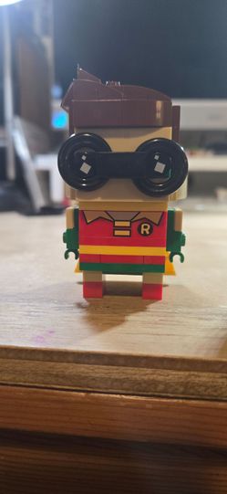 LEGO BrickHeadz Robin Figure