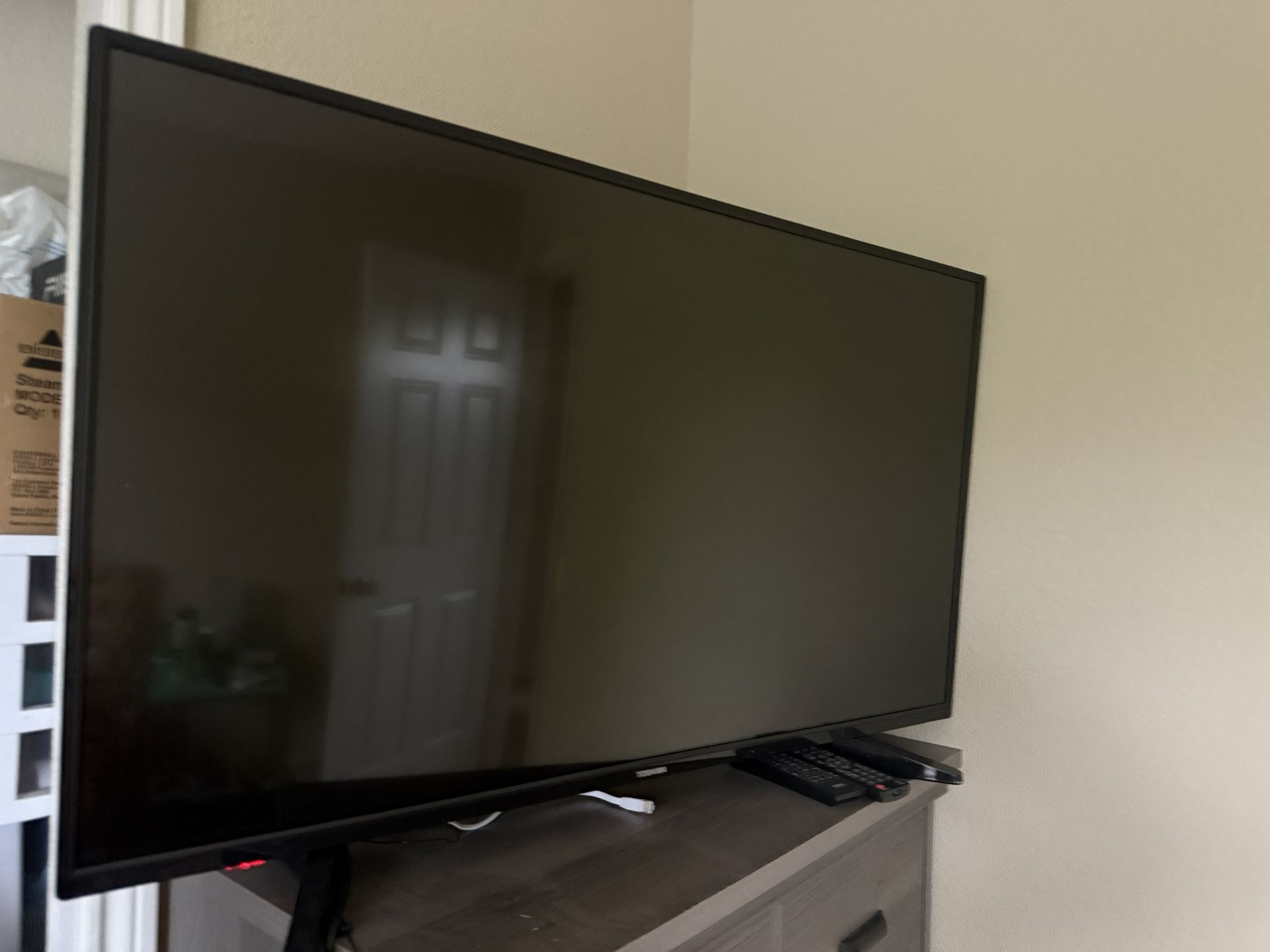 Toshiba & DYNEX TV